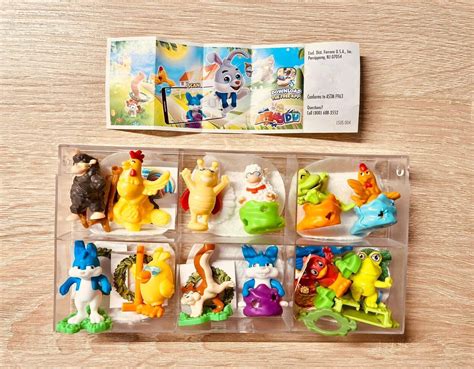 kinder joy toys images.